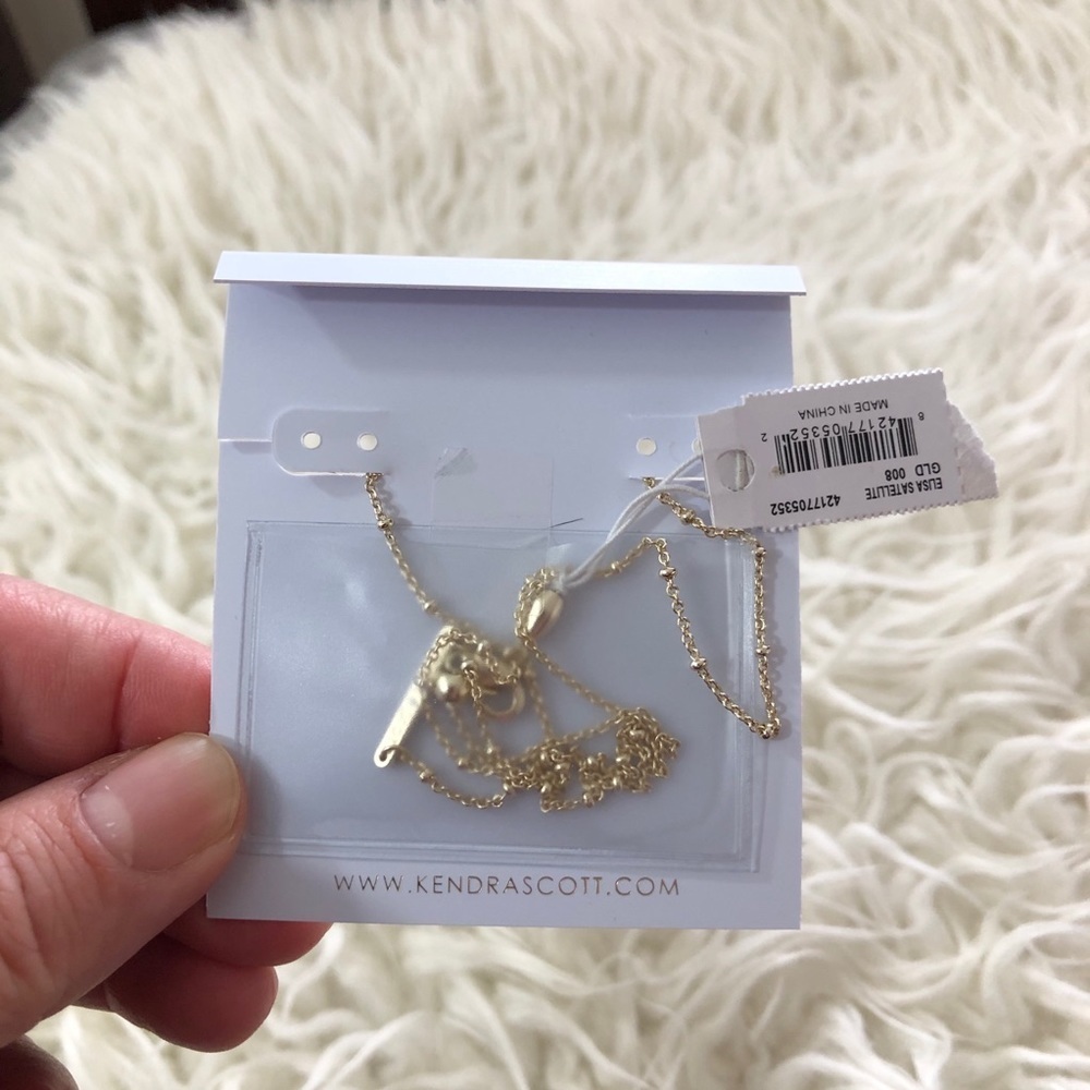 KENDRA SCOTT Elisa Satellite Midnight Kyocera Opal Necklace - Picture 5 of 9